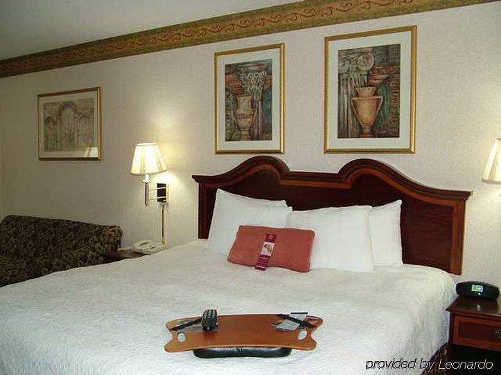 Wingate By Wyndham North Little Rock Hotell Exteriör bild